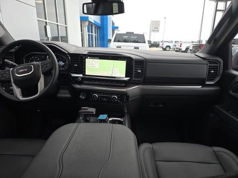 Used 2023 GMC Sierra 1500 SLT w/ SLT Premium Package image 7