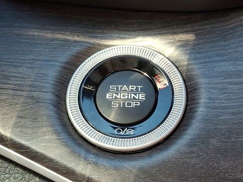 Used 2023 Jeep Grand Cherokee Limited image 26