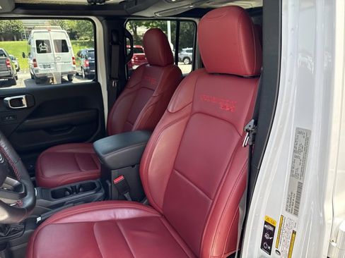 Used 2024 Jeep Wrangler Unlimited Rubicon 392 image 30