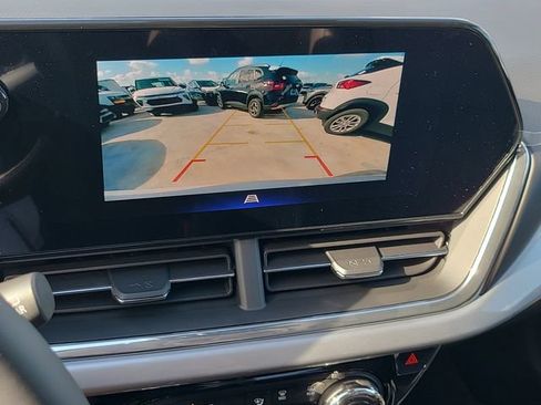 New 2026 Chevrolet Trax LT w/ Driver Confidence Package image 30