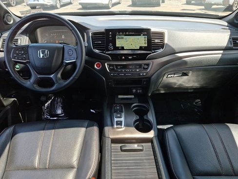 Used 2023 Honda Passport TrailSport image 11