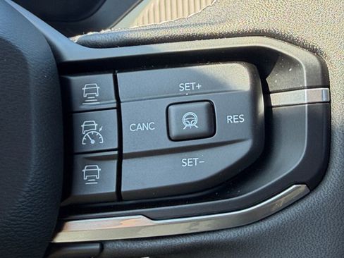 New 2026 Jeep Cherokee Limited image 28