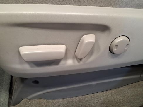 Used 2013 Toyota Sienna XLE AWD/4WD image 18