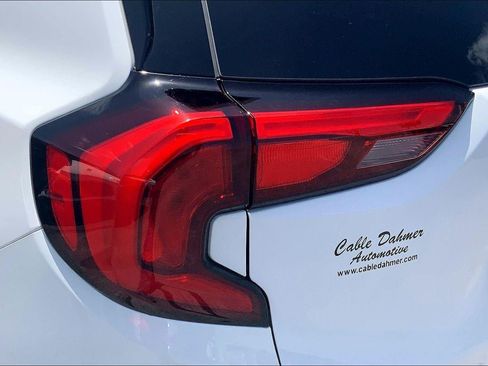 Used 2018 GMC Terrain SLT w/ Preferred Package AWD/4WD image 26