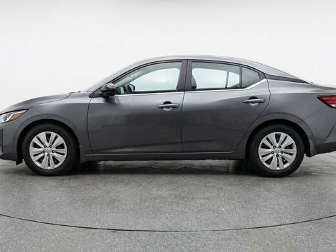Used 2025 Nissan Sentra S image 5