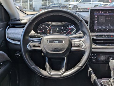Used 2022 Jeep Compass Latitude AWD/4WD image 13