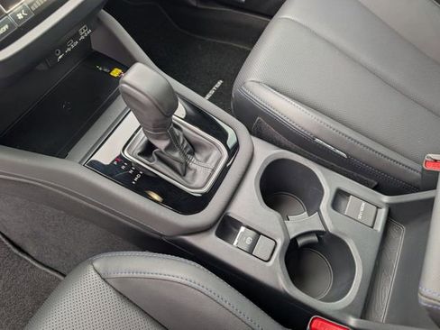 Certified 2025 Subaru Forester Limited image 17