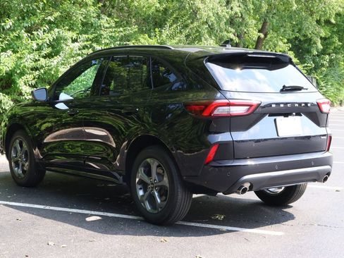 Used 2024 Ford Escape ST-Line w/ Tech Pack #1 AWD/4WD image 7