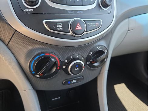 Used 2013 Hyundai Accent GLS FWD image 8
