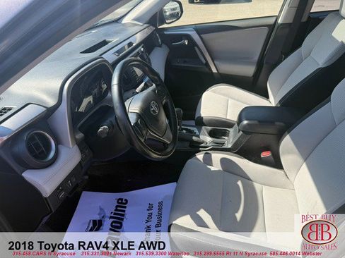 Used 2018 Toyota RAV4 XLE AWD/4WD image 9
