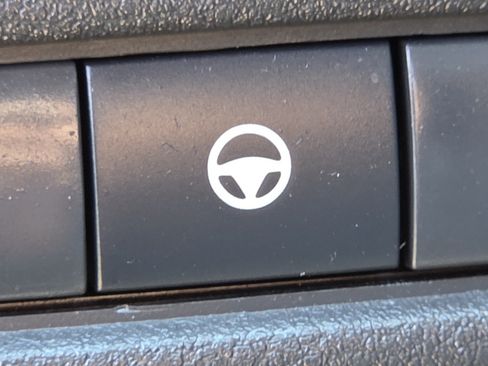 Used 2022 Nissan Rogue SV w/ SV Premium Package AWD/4WD image 11