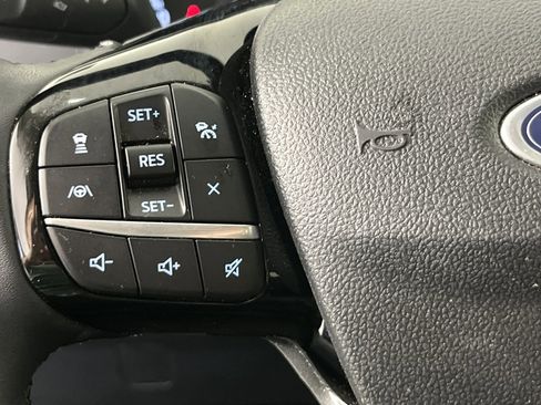 Used 2022 Ford Escape SEL image 17