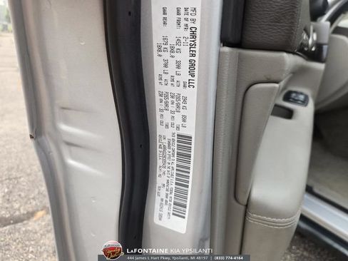 Used 2011 Jeep Grand Cherokee Laredo AWD/4WD image 34