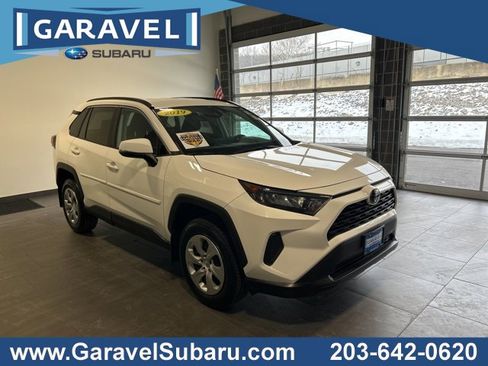 Used 2019 Toyota RAV4 LE image 1