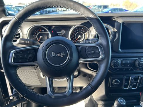 Used 2022 Jeep Wrangler Unlimited Sahara w/ Cold Weather Group image 20