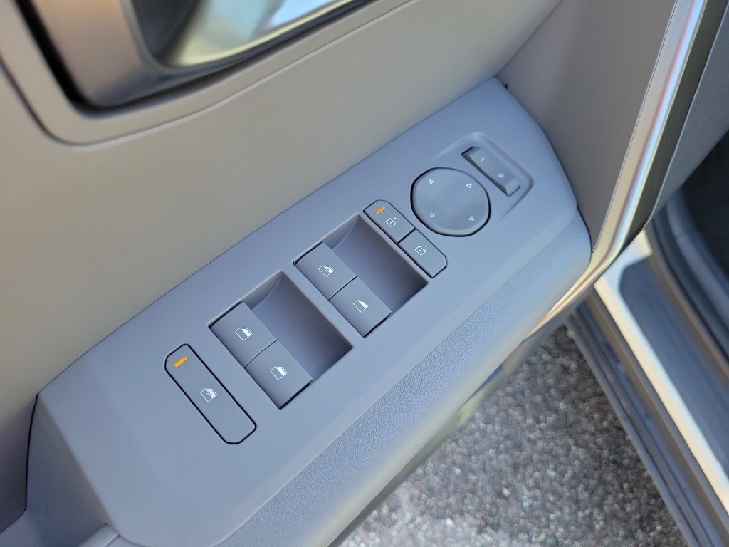 New 2027 Kia Seltos LX FWD image 20