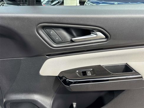 Used 2024 Honda Prologue EX image 16