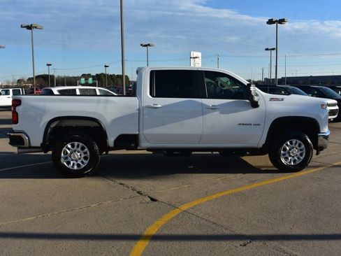 Used 2021 Chevrolet Silverado 2500 LT w/ Z71 Off-Road Package image 4