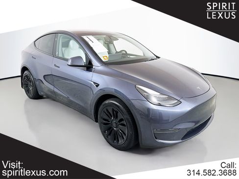 Used 2023 Tesla Model Y Long Range image 1