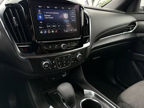 Used 2023 Chevrolet Traverse LT AWD/4WD image 13