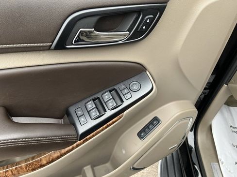 Used 2015 Chevrolet Suburban LTZ image 17