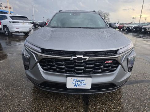 New 2026 Chevrolet Trax RS FWD image 2