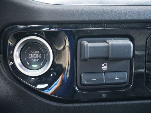 Used 2025 Chevrolet Silverado 1500 LT w/ Texas Edition Plus image 27