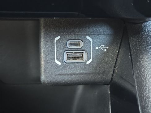 Certified 2023 Jeep Compass Limited AWD/4WD image 19