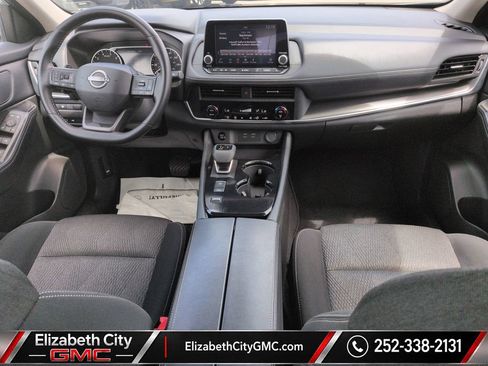 Used 2025 Nissan Rogue SV FWD image 10