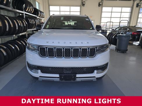 Used 2024 Jeep Wagoneer L Series II w/ Flexible Seating Group image 2