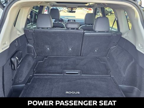 Used 2023 Nissan Rogue SL image 12