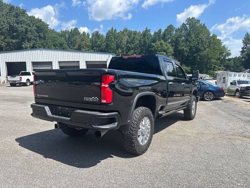 Used 2025 Chevrolet Silverado 3500 High Country w/ Technology Package AWD/4WD image 5