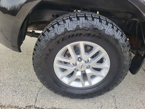 Used 2019 Nissan Frontier SV image 29