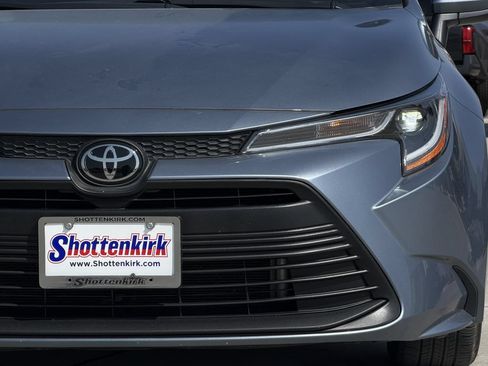 Used 2024 Toyota Corolla LE FWD image 8