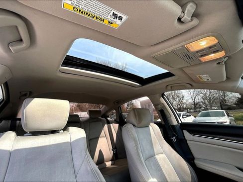Used 2020 Honda Accord EX image 21