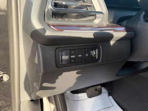 New 2026 Chevrolet Traverse Z71 AWD/4WD image 17