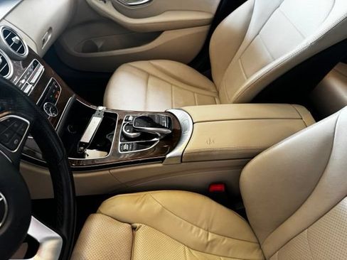Used 2015 Mercedes-Benz C 300 4MATIC Sedan image 21