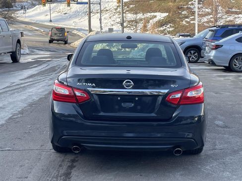 Used 2016 Nissan Altima 2.5 SV w/ Convenience Package image 4