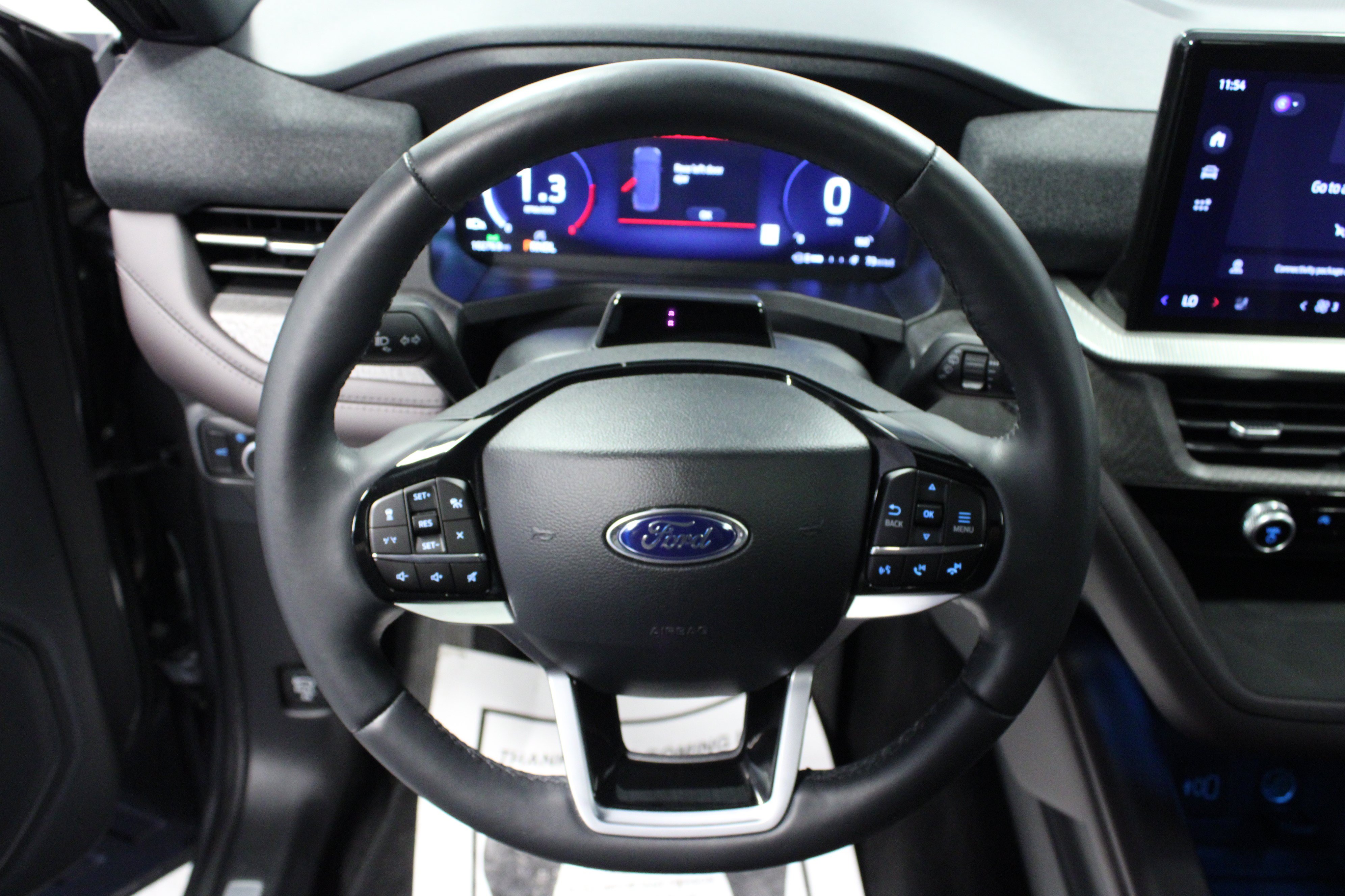 Used 2026 Ford Explorer Platinum AWD/4WD image 18