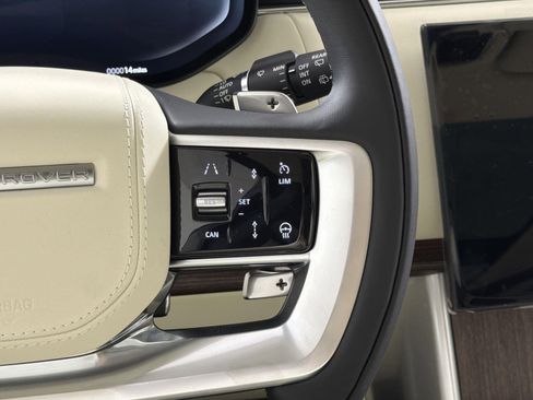New 2025 Land Rover Range Rover SE image 13
