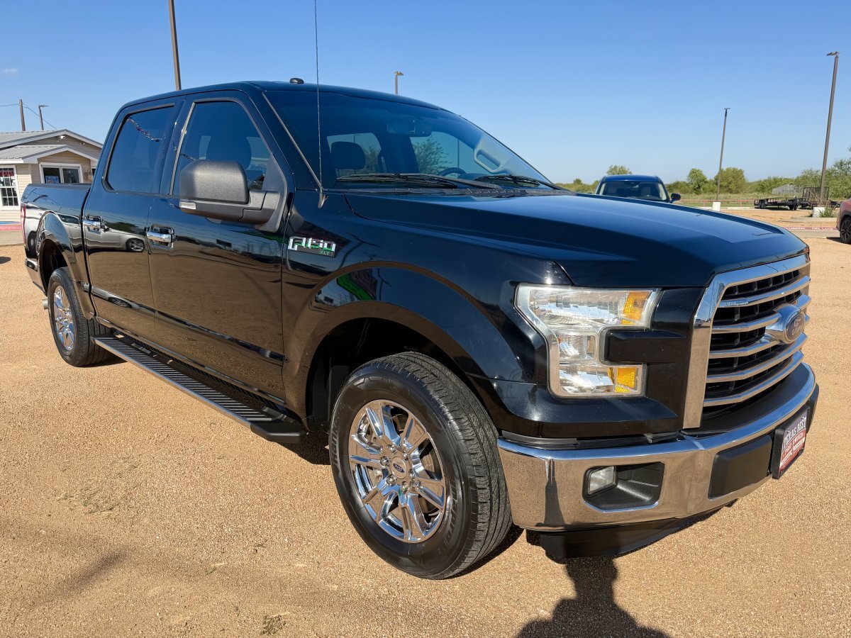 Used 2016 Ford F150 XLT w/ Equipment Group 302A Luxury RWD image 4