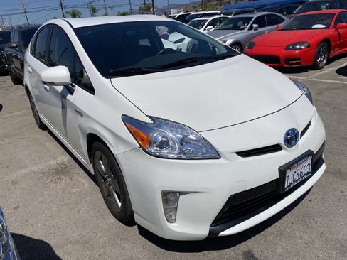Used 2015 Toyota Prius Persona Series FWD image 7