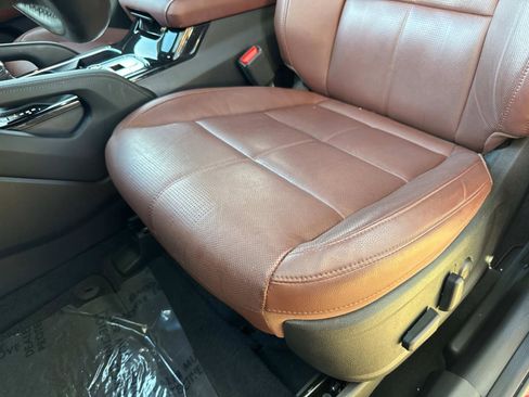 Used 2023 Kia Telluride EX w/ EX Captain's Chair Package image 20