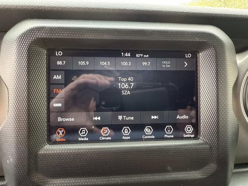 Used 2021 Jeep Wrangler Unlimited Sport image 22