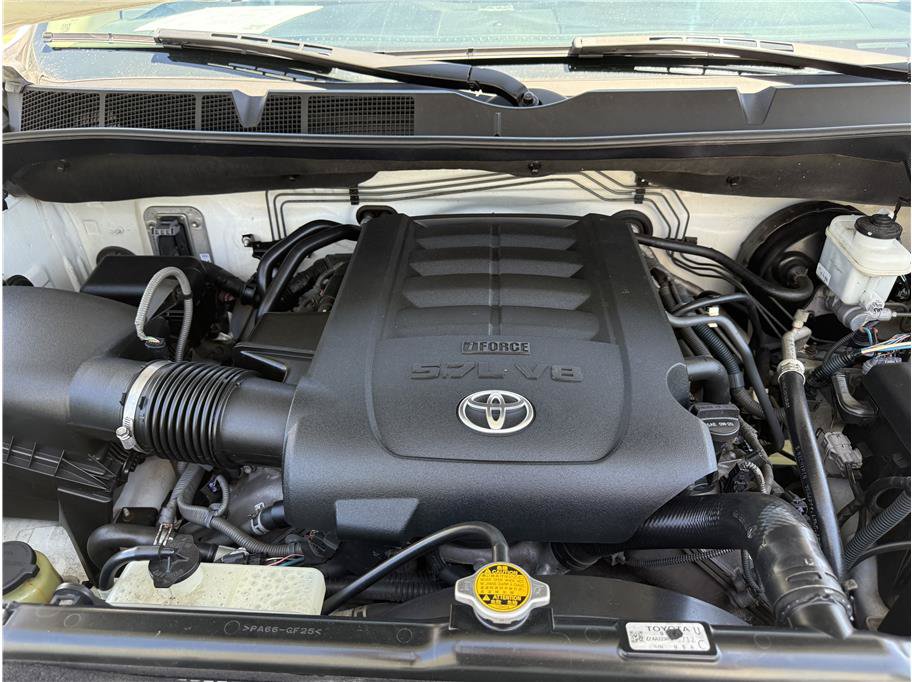 Used 2014 Toyota Tundra Limited AWD/4WD image 32