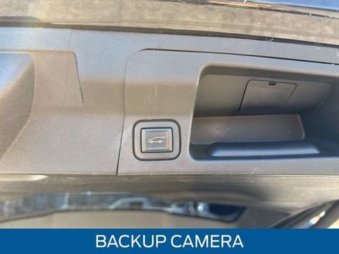 Used 2021 GMC Acadia AT4 image 8