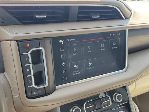 Used 2022 GMC Yukon XL Denali AWD/4WD image 29