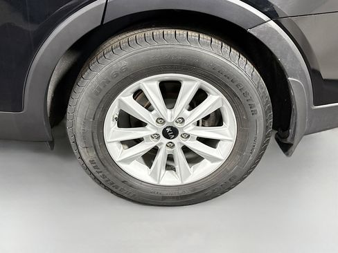 Used 2019 Kia Sorento FWD image 36