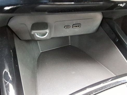 Certified 2025 Chevrolet Trax LT w/ Driver Confidence Package image 33