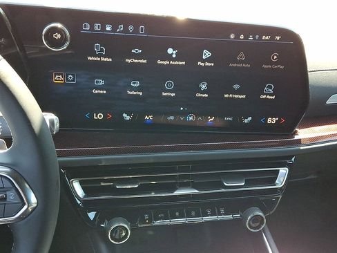 New 2026 Chevrolet Traverse Z71 w/ Driver Confidence Package AWD/4WD image 16